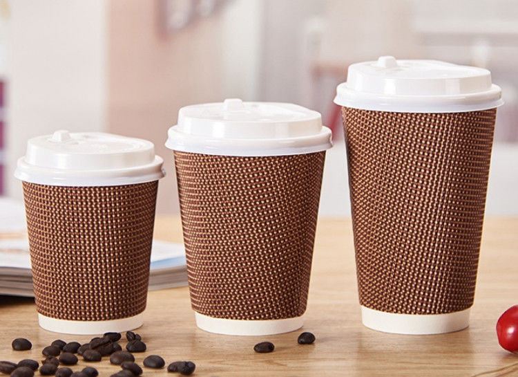 90mm Mulut Tiga Lapisan Cangkir Kopi Sekali Pakai Bergelombang 16oz