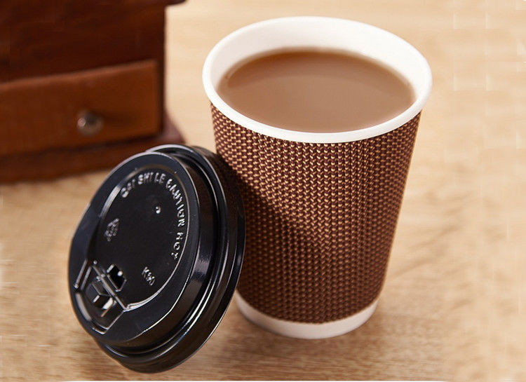 90mm Mulut Tiga Lapisan Cangkir Kopi Sekali Pakai Bergelombang 16oz